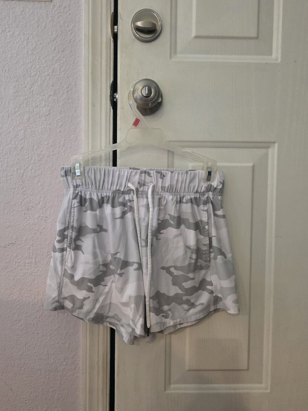 Athletic Works XS White & Light Gray Camo Women's Athletic Shorts